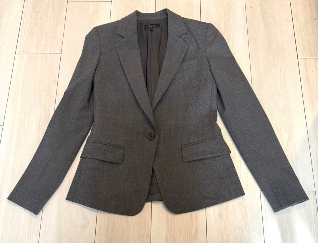 【ななみ】Theory Tailor ダークグレー ジャケットパンツスーツ