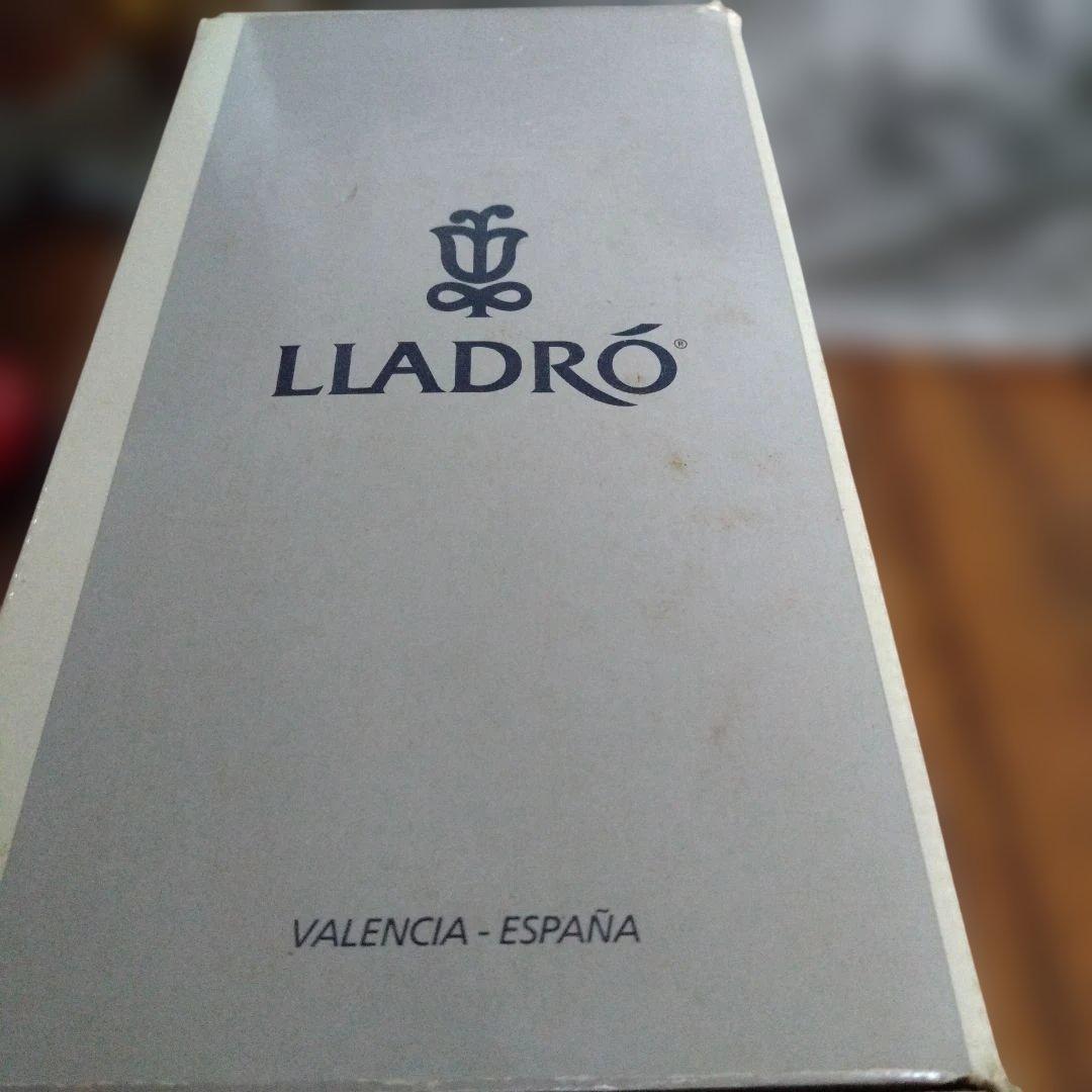 リヤドロ　イースターエッグ　犬　サイン入り