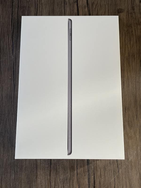 ⑪【美品】iPad Apple 第9世代　Wi-Fiモデル　64GB