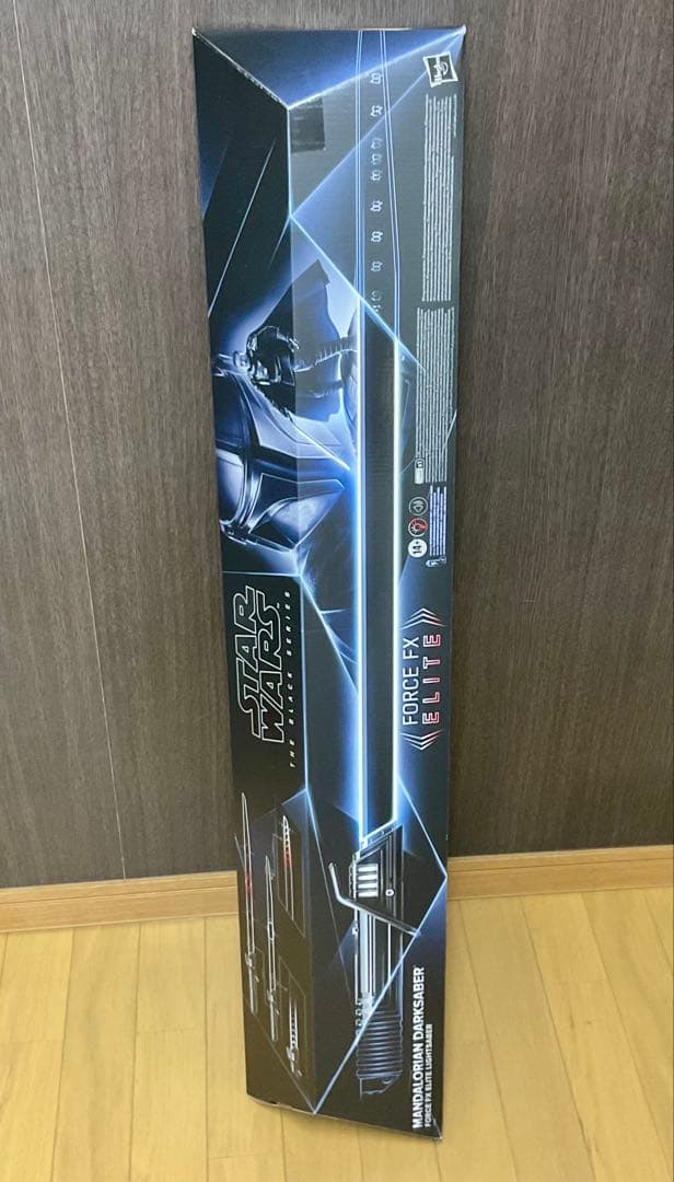 新品　スターウォーズ　マンダロリアン ダークセーバーフォースFXライトセーバー