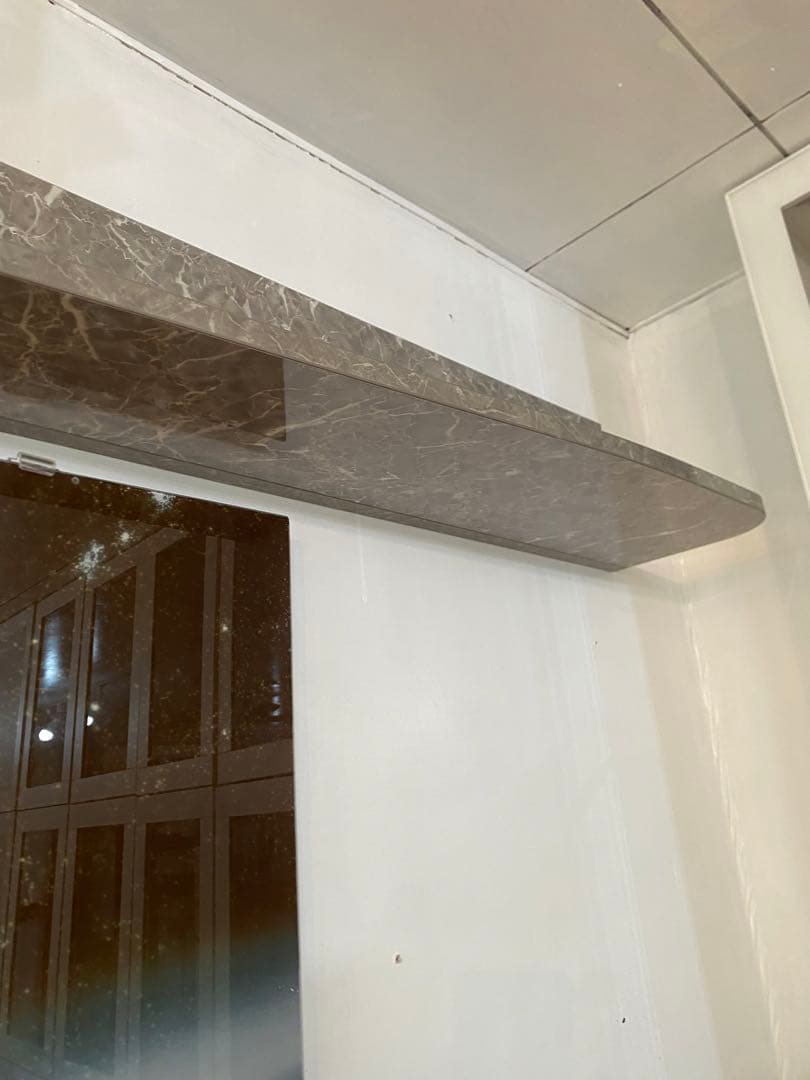 ⭐️右幅広【全国配送無料】定価6万　大理石調　壁掛 棚　ラック　120cm