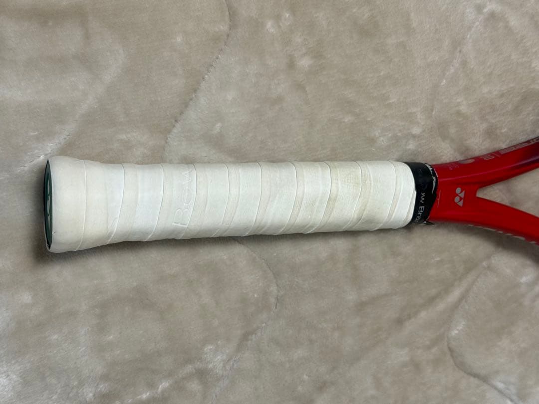 ヨネックス　テニスラケット　Vコア 100 (VCORE 100)