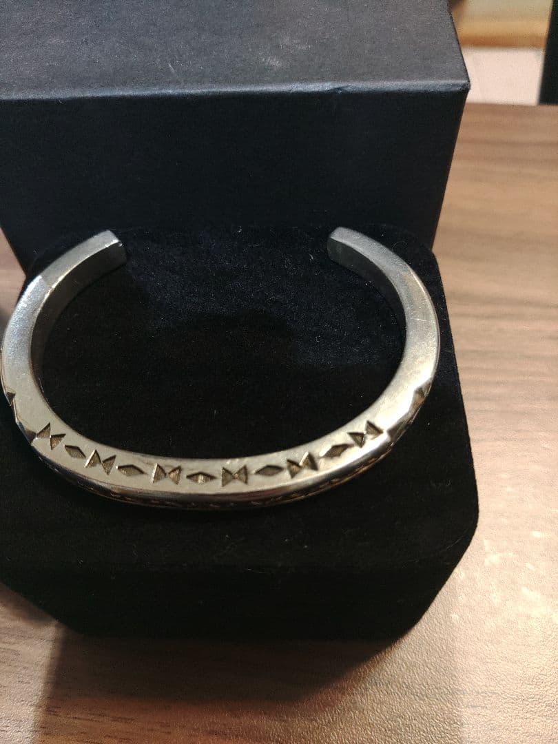 Navajoジェニファーカーティス K14 ヘビーゲージ 3面バングル