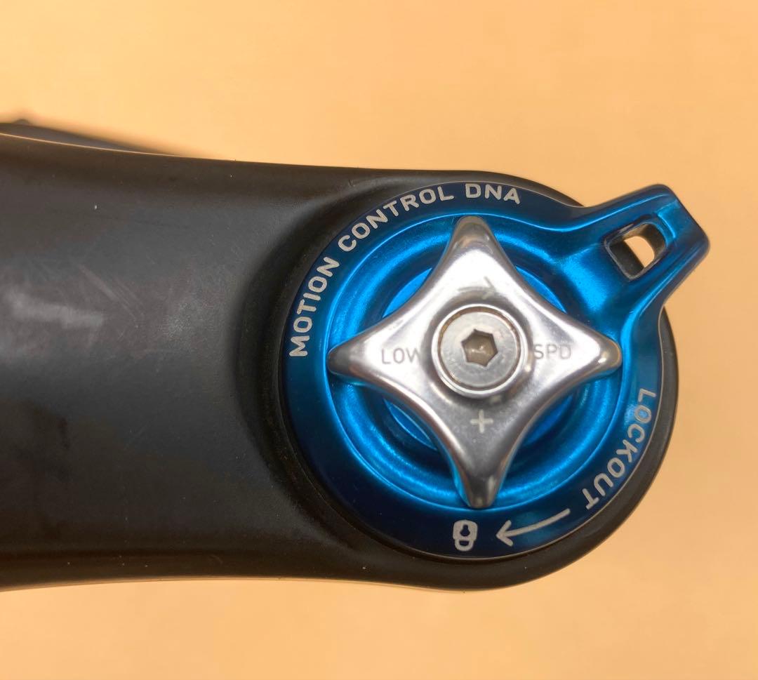 美品!!26インチ ロックショックス REVELATION /ROCKSHOX