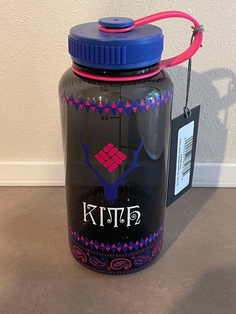 KITH columbia south2 west8 トリプルコラボ　ボトル