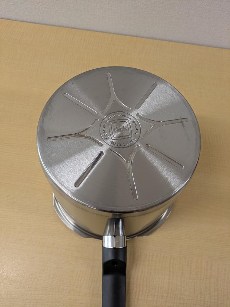 未使用品　フィスラー(Fissler) 圧力鍋　コンフォート　6L　ガラス蓋付き