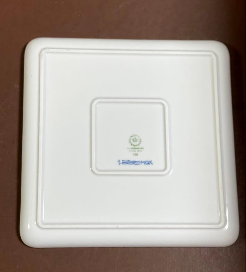 い*ま様 ロイヤルコペンハーゲンブルーフルーテッドプレインスクエアディッシュ20