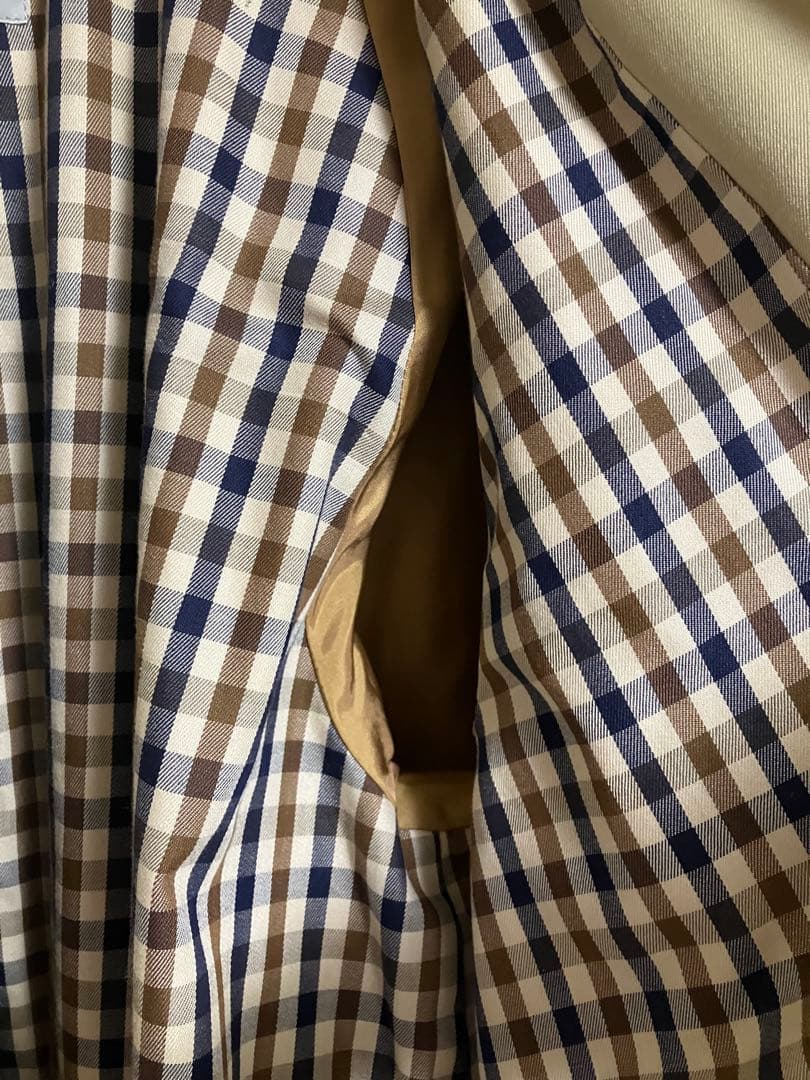 アクアスキュータム　ステンカラーコート　大きなサイズ