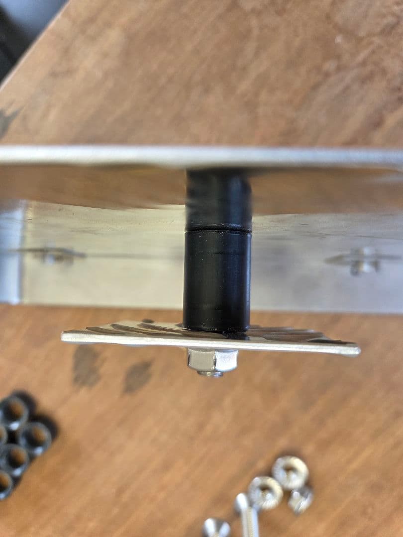 17スーパーグレート　サイドステップ　アルミ縞板ボルトナット付きフルセット