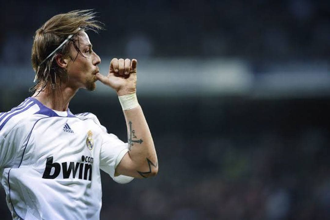 グティ　実使用スパイク　レアルマドリード　本物　プーマ　ロナウド　ジダン　ラモス