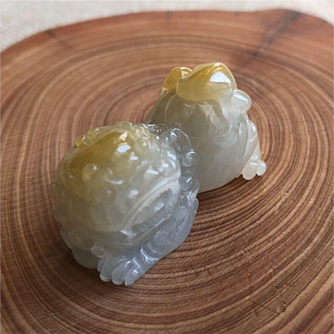 本翡翠　翡翠　獅子　希少　A貨　日本鑑定書付　天然石　魔除け　厄除け　ペア