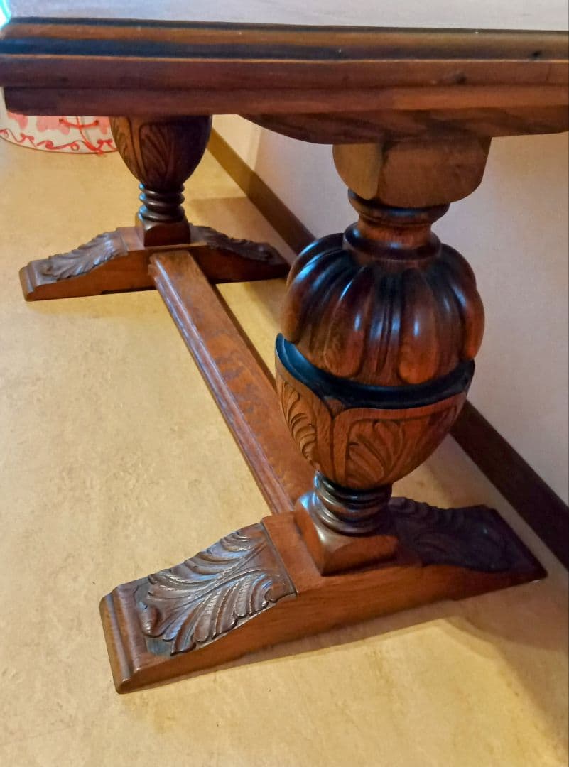 イギリス製アンティークテーブル