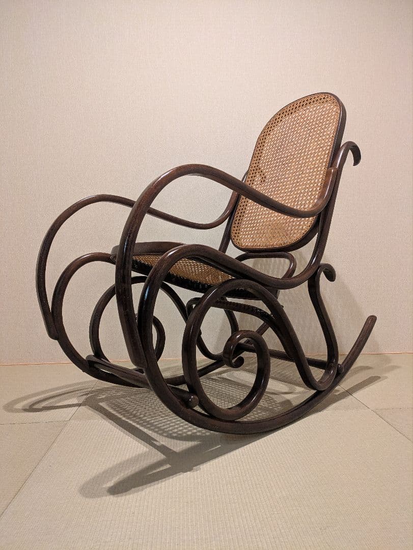【ポーランド製】 曲木ロッキングチェア×ラタン張り アンティーク調 木製椅子