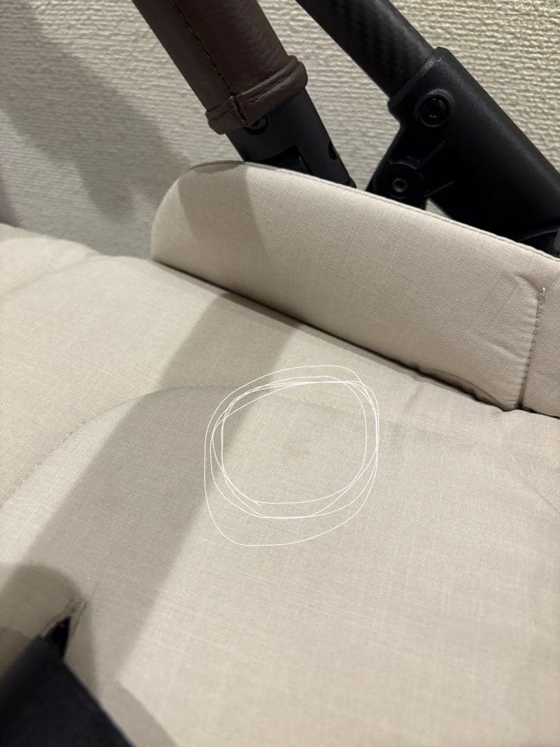 2025年製　ヌナ ベビーカー イクサネクスト