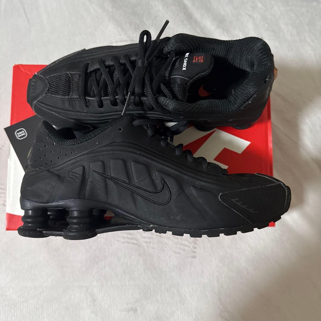 NIKE ショックス R4