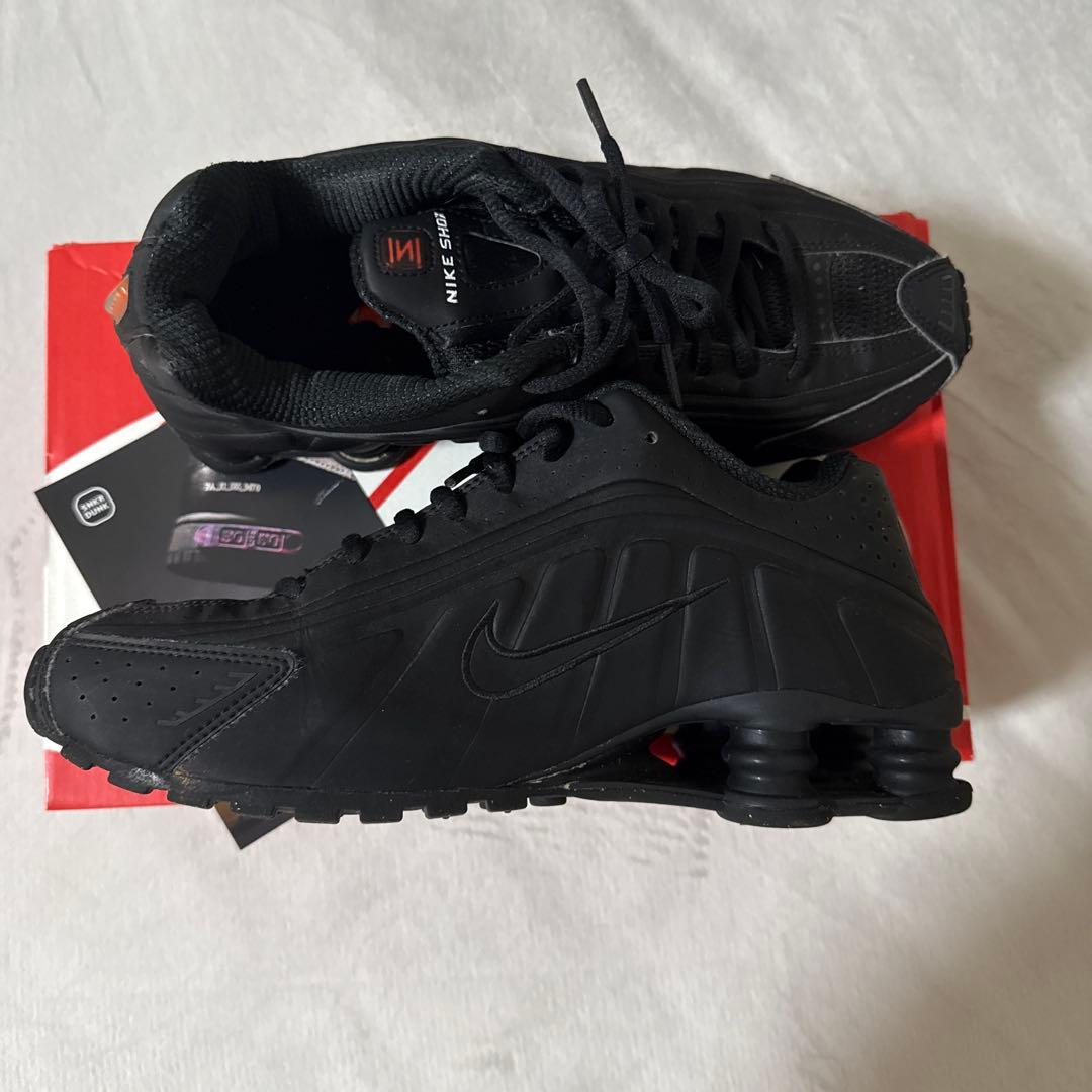 NIKE ショックス R4