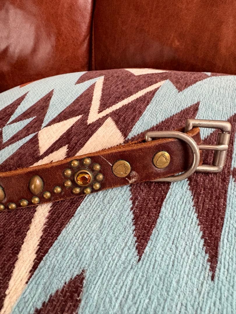 htcスタッズ付きブラウンレザーベルト