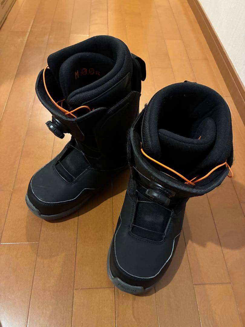 男性用スノーボードブーツ thirty two Shifty BOA