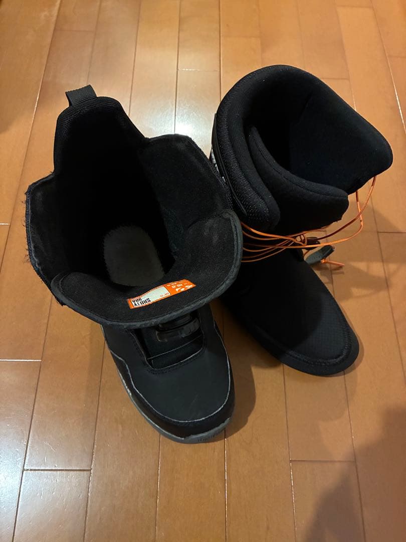 男性用スノーボードブーツ thirty two Shifty BOA