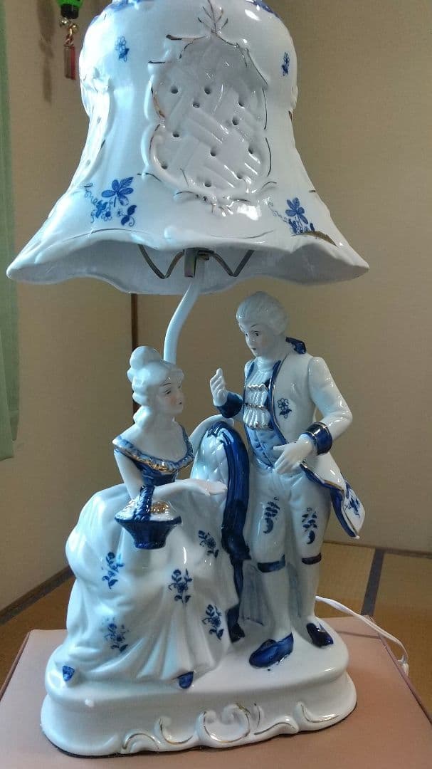アンティークランプ 貴族 陶器 置物 洋風 インテリア
