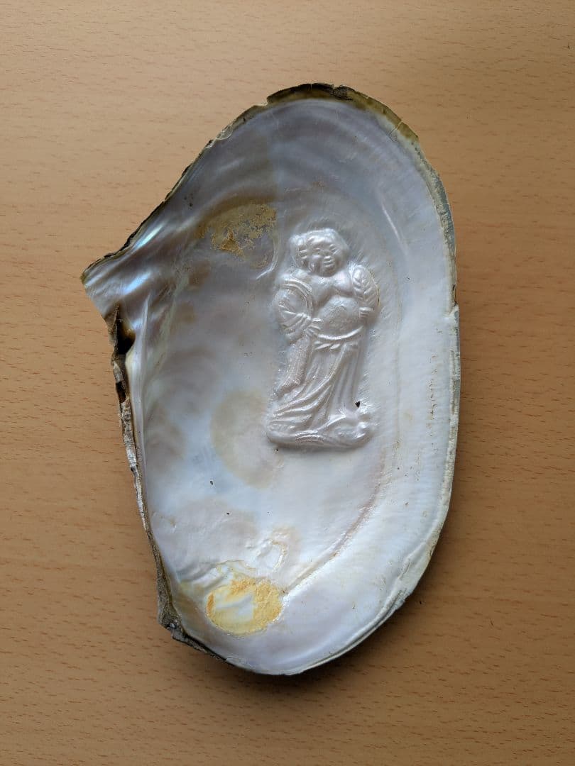 仏像真珠／淡水パール母貝 no.103