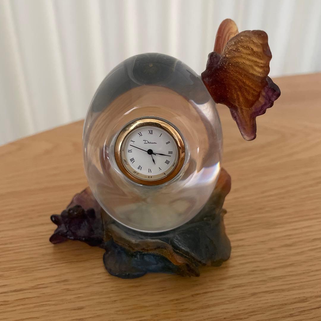 Doum ドーム　クリスタル　ガラス　蝶の装飾付き置時計 卵型