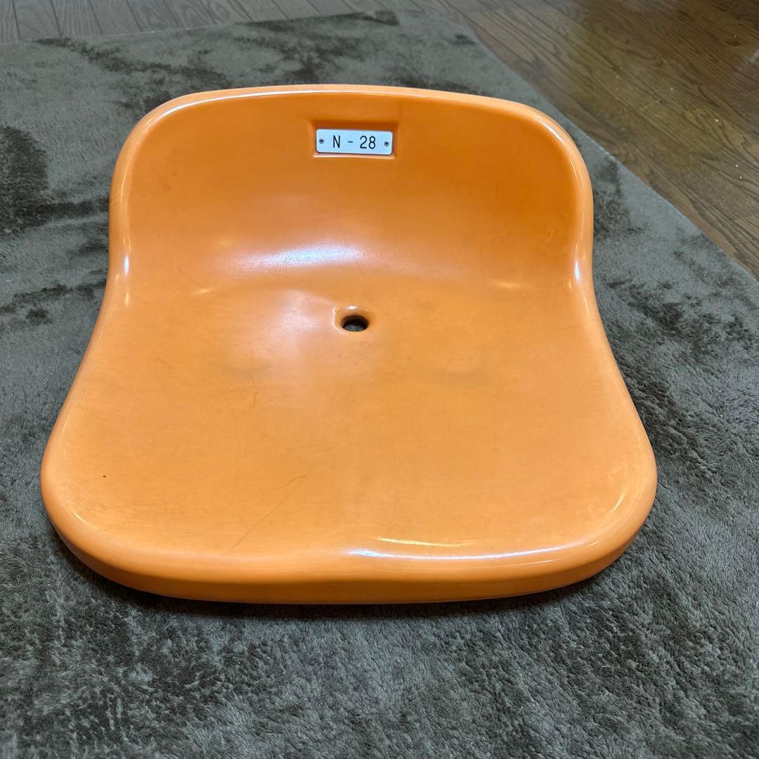 SAYONARA 国立競技場 椅子 オレンジ