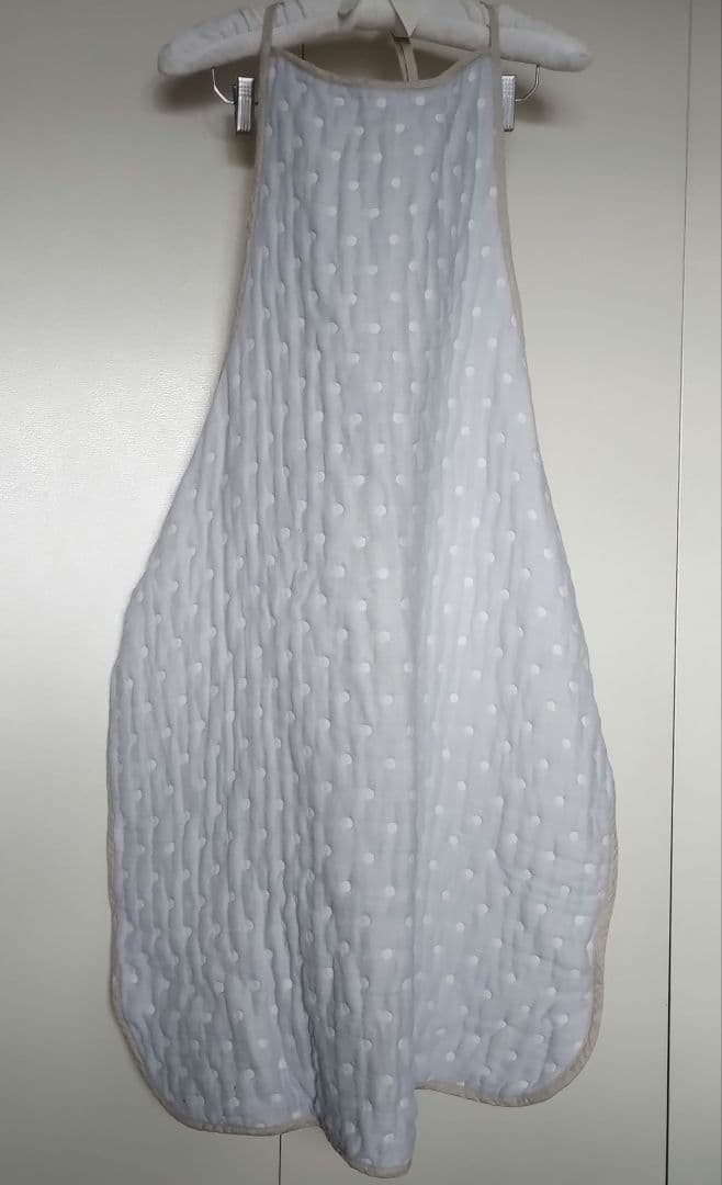 未使用品　エプロン　リバーシブル　ガーゼ生地　ドット柄