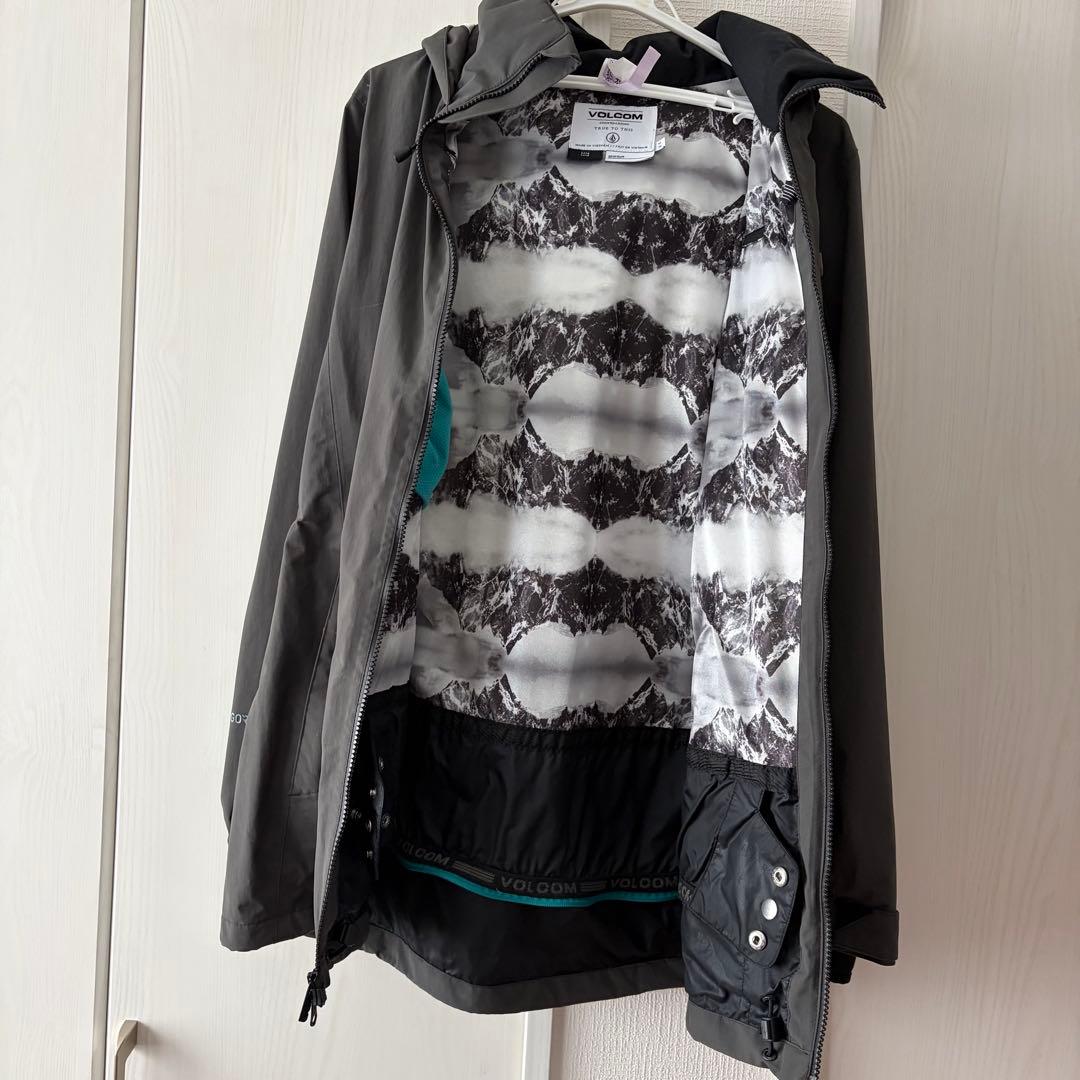 【VOLCOM 】GORE-TEXスノーボードジャケット Ｍサイズ