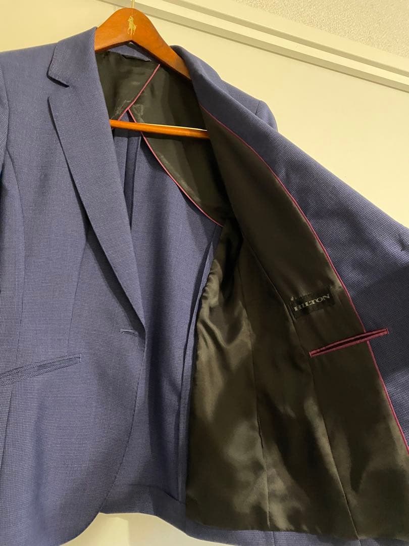 洋服の青山 HILTON 極美品イタリア高級スーツXL 13号 入学式 入園式