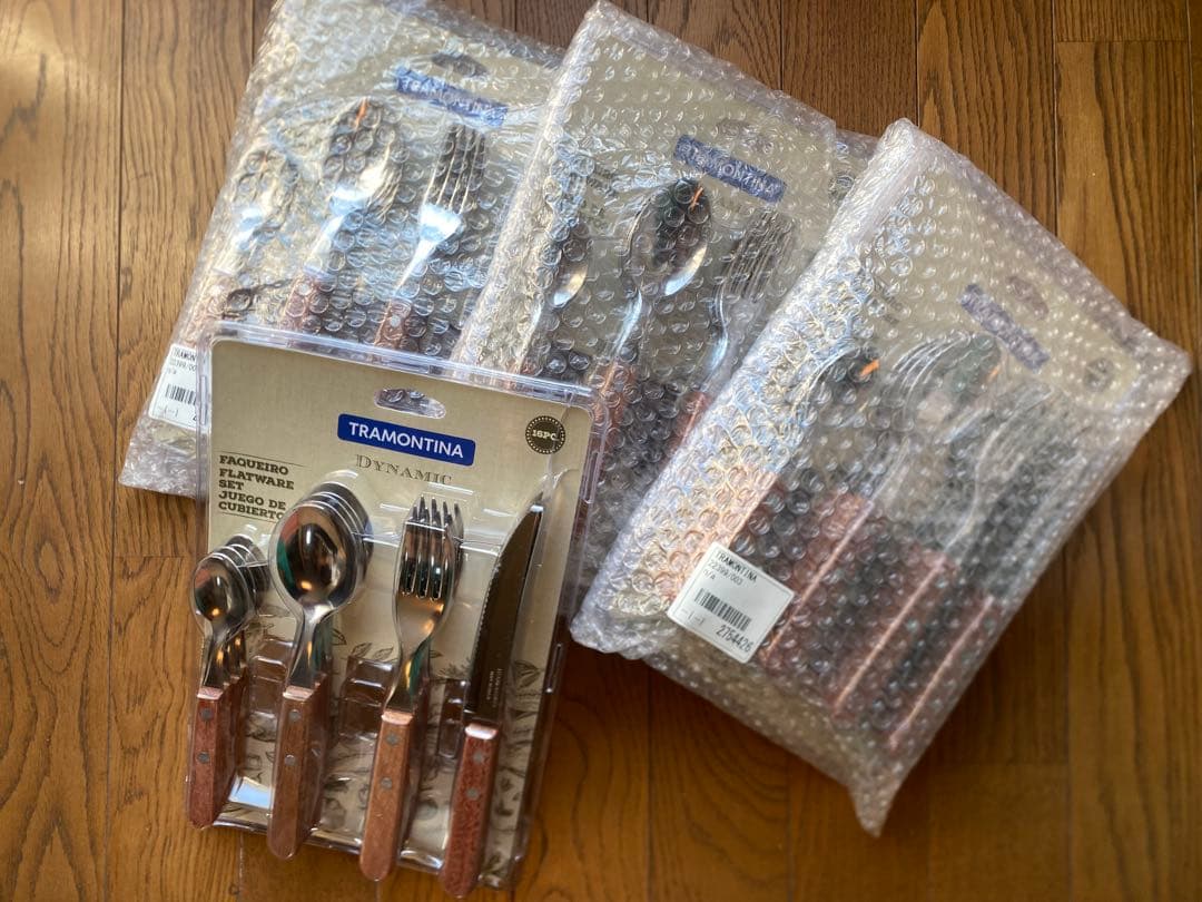 よしえ TRAMONTINA 軽量カトラリー16点入り2個セット