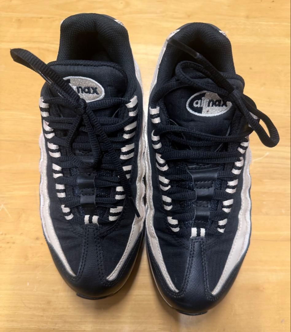 希少限定カラー NIKE エアマックス95 レディース　22.5cm
