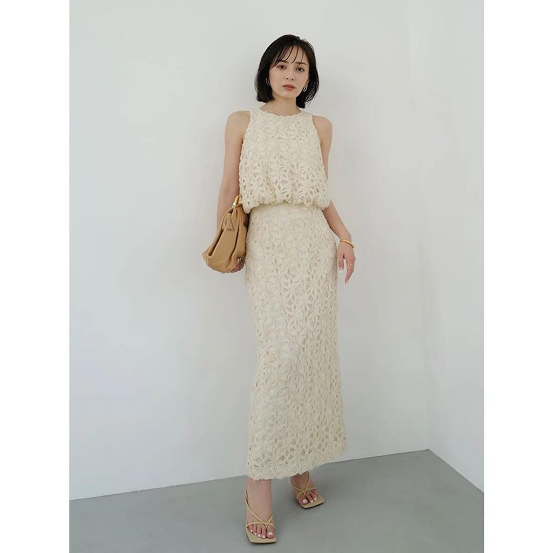 アニュアンス リボンエンブロイダリーストレートスカート アイボリー S