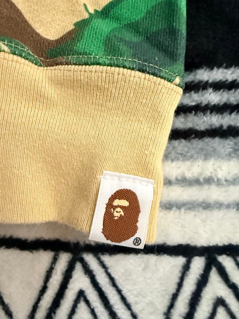 エイプ　BAPE シャークパーカー