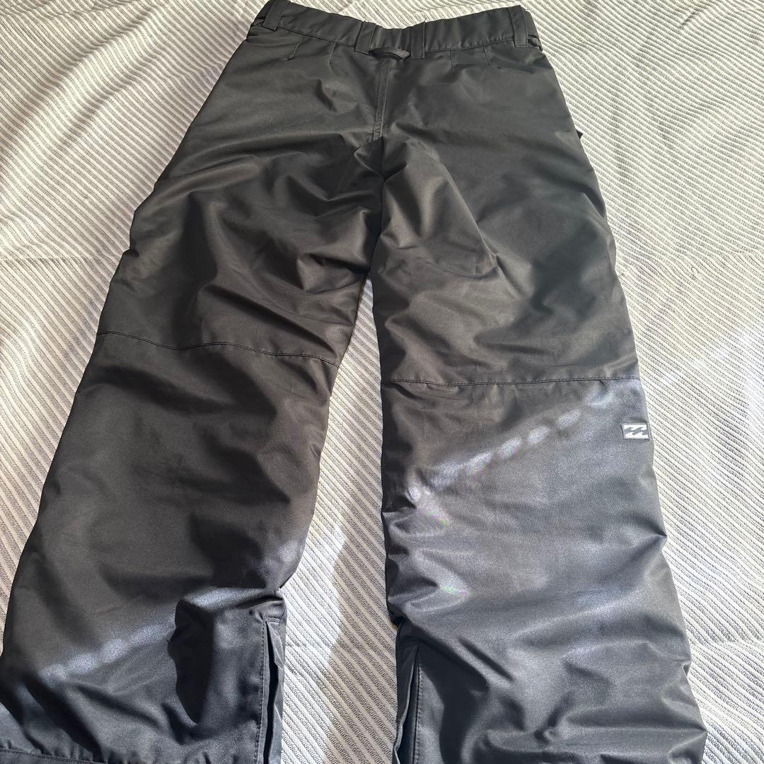 【送料無料】【美品】【上下セット】ビラボンスノーボードウェア　140 ㌢　スキー