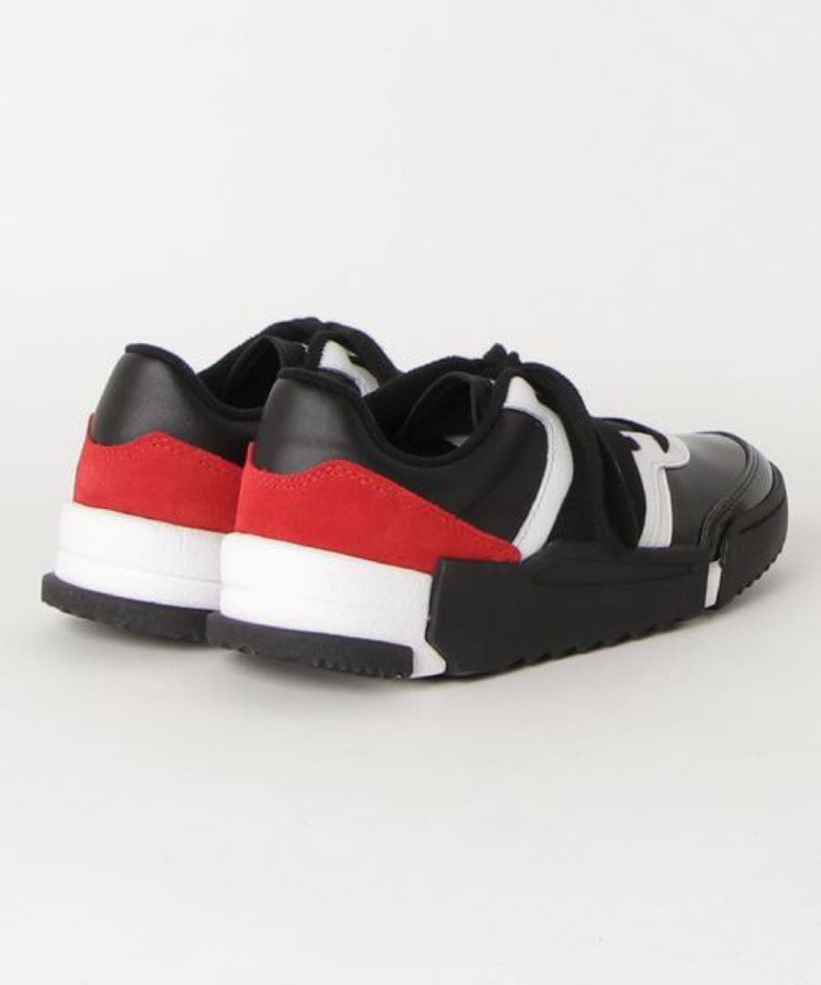 オニツカタイガー D-TRAINER スニーカー