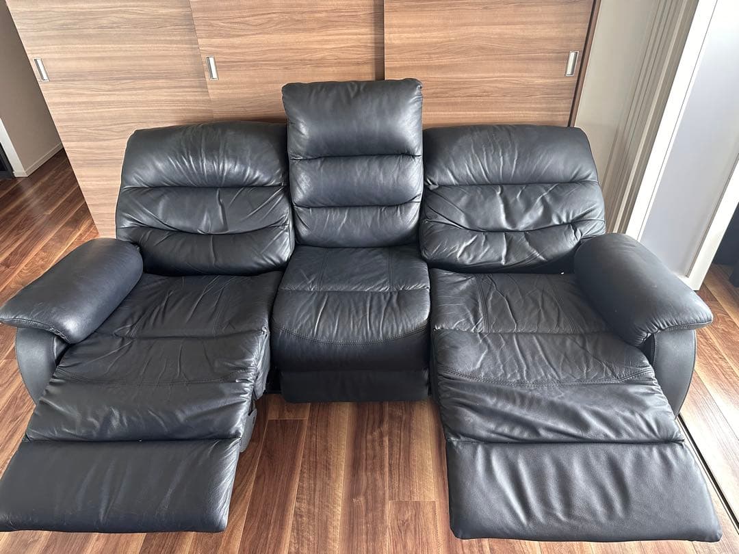 ニトリ電動リクライニングソファ 3人掛け本革 黒 送料込2/14まで指定日発送