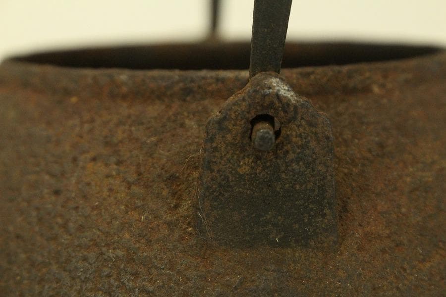 金寿堂 雨宮宗 造 銀摘 持ち手 銀象嵌 萬歳 鳳凰紋 鉄瓶(LC913)