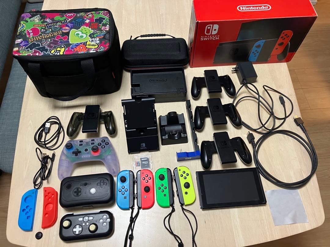 NintendoSwitch(保護フィルム➕SDカード64GB)と完全セット