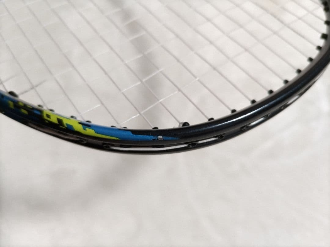 YONEX Nanoflare 700 バドミントンラケット