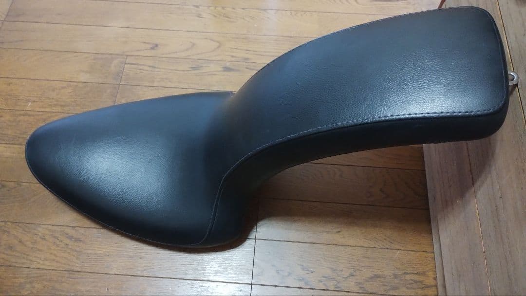 TC96ソフテイル FLSTF1580絶版イージーライダーススムースコブラシート