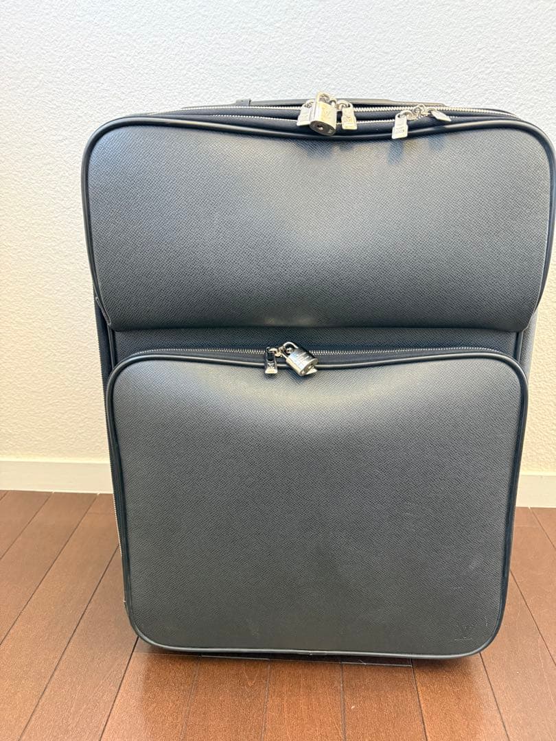 LOUIS VUITTON（ルイ・ヴィトン）キャリースーツケース