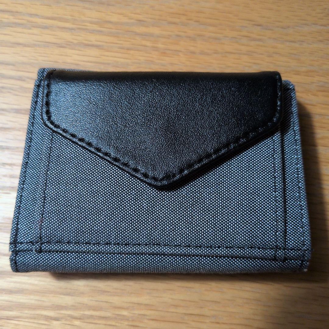 ファミリア 財布　三つ折