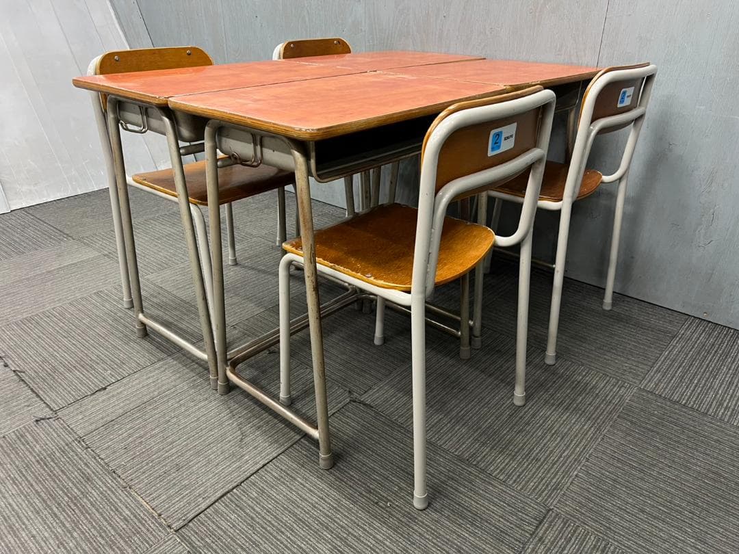 512◆格安配送地域あり◆ホウトク製◆学童机・椅子4組(旧JIS2号)学校学習塾