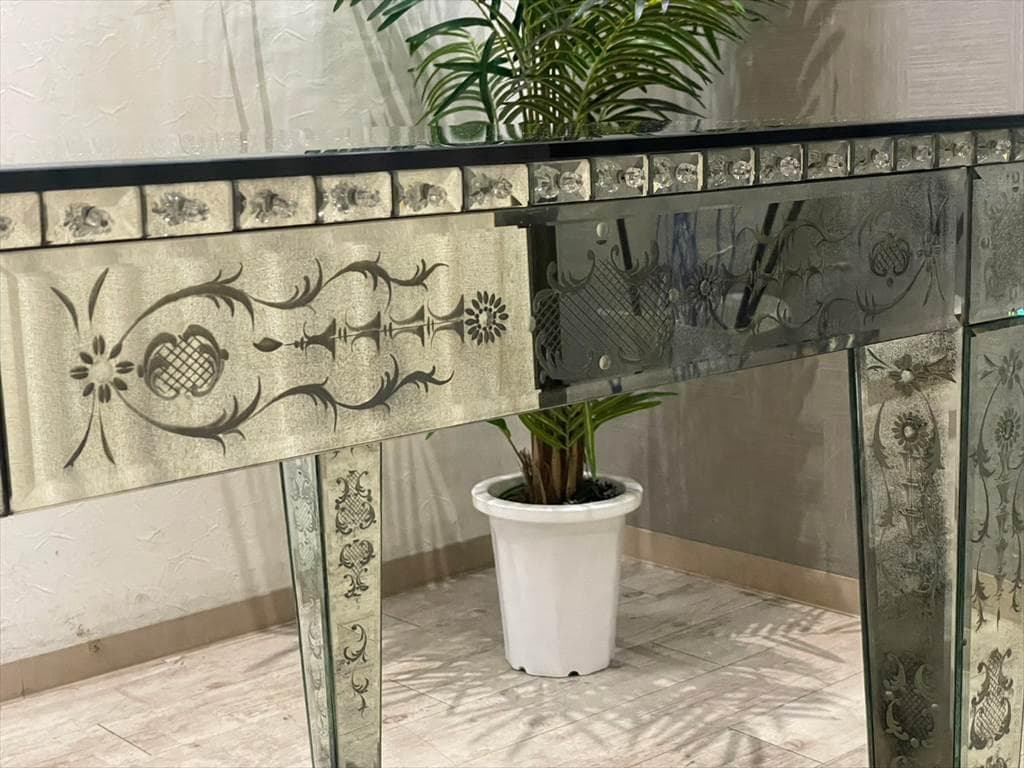 希少！煌びやかな全面ミラー仕様！最高級ダイニングテーブル♪約200万円