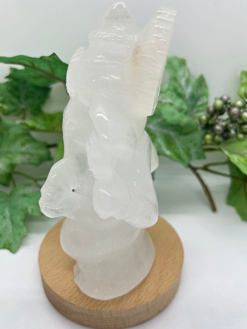 天然石ミルク水晶ガネーシャ置物　No.924