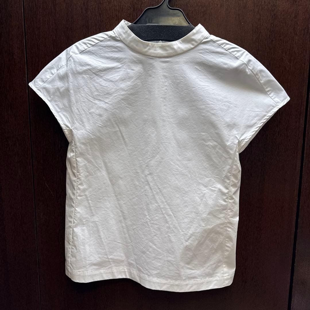 SHE Tokyo Paula 白ブラウス