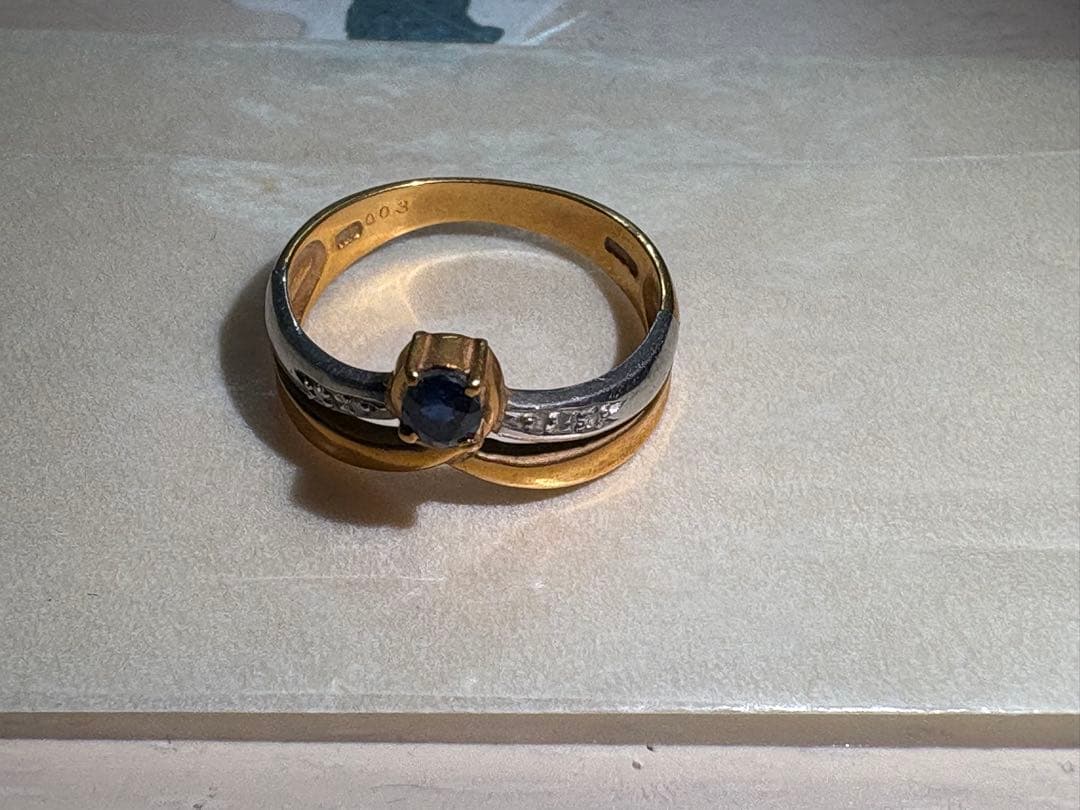 m*i様 サファイア とダイヤのツイストデザインリング