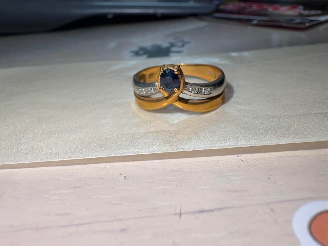 m*i様 サファイア とダイヤのツイストデザインリング