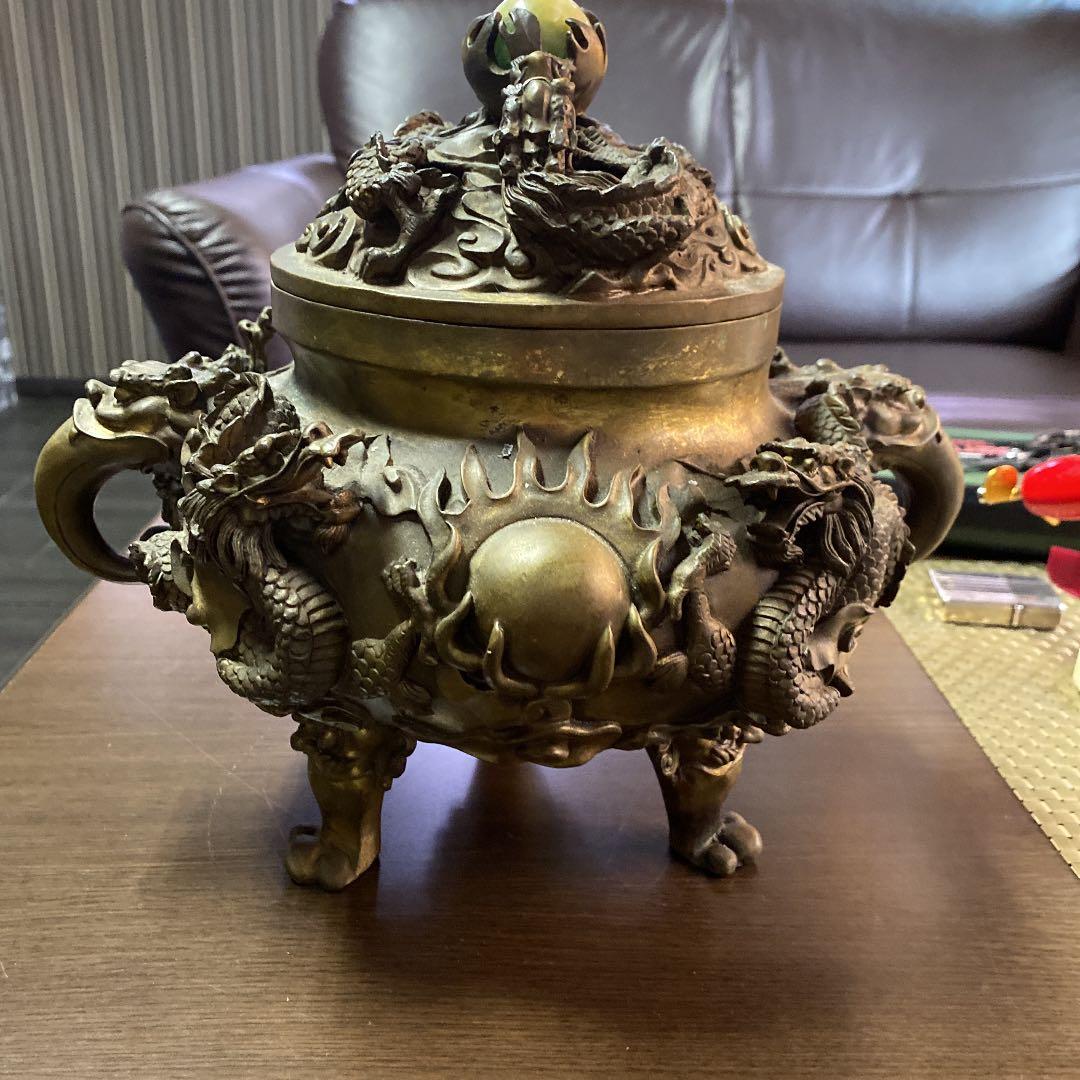 香炉　9匹の龍